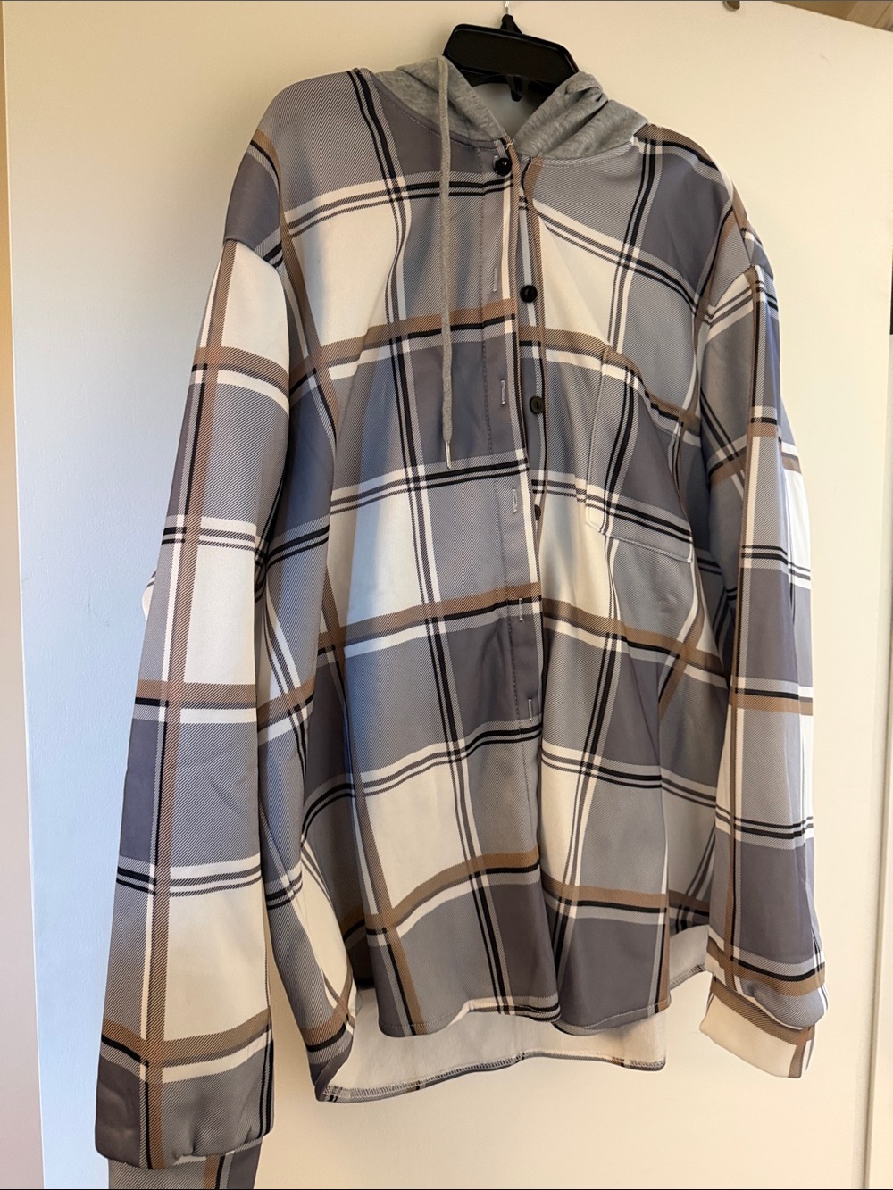 Woman’s fleece lined Plaid Hooded Jacket - Gray & Cream